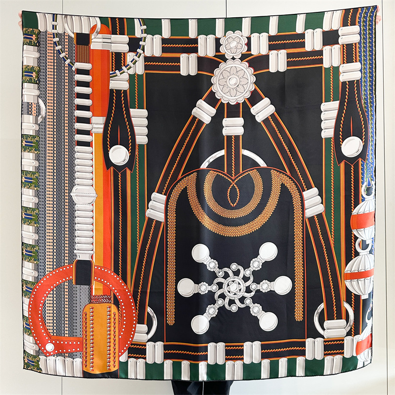 Travel Accessories Luxury - Seidenschal mit Satteldruck, Luxus-Designer, handgerollte Kanten,