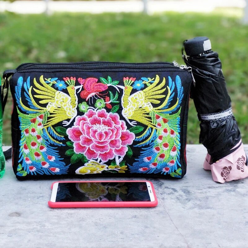 Damen-Umhängetasche aus Nylon  – Travel Accessories Luxury Bewertung und Preis